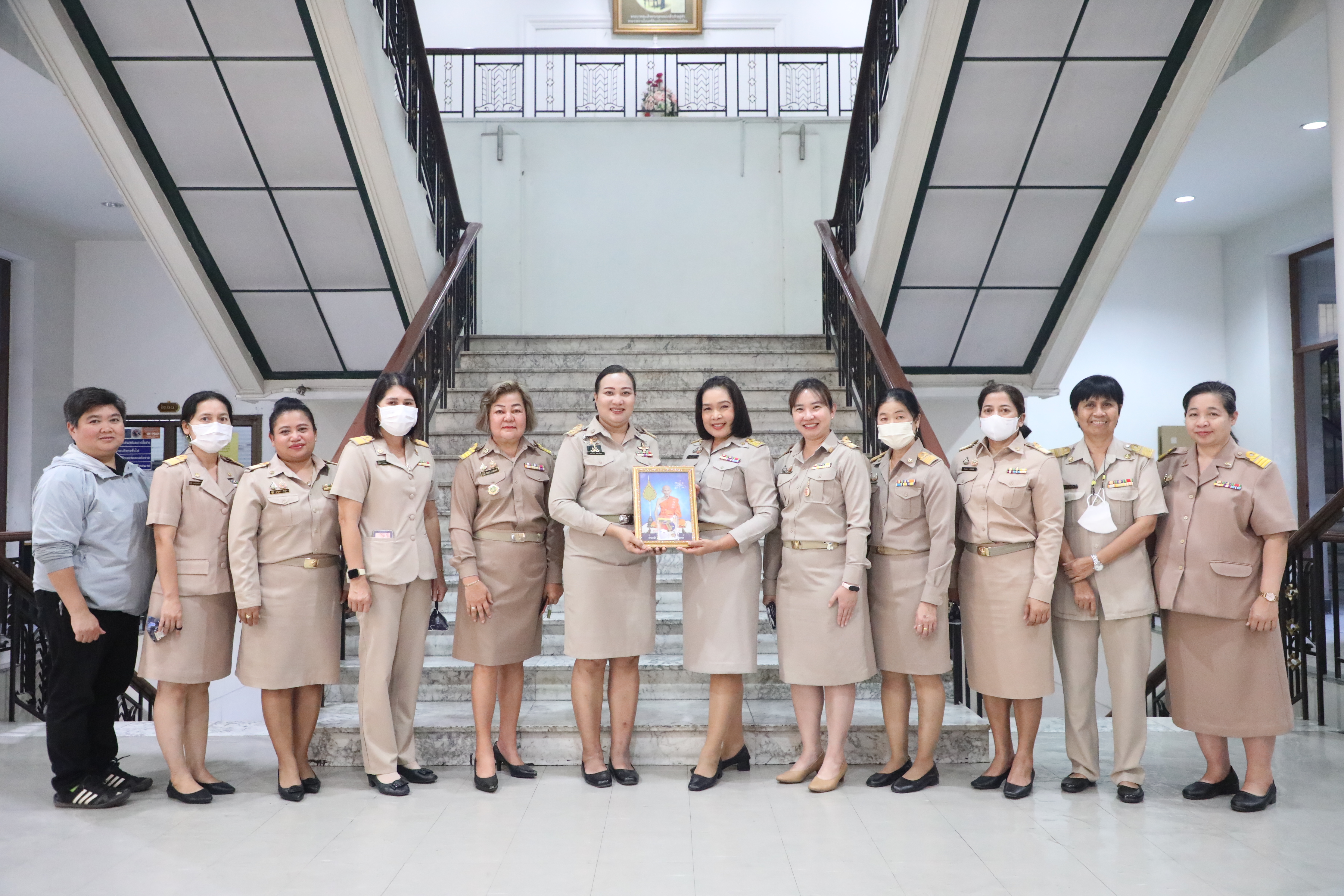 title - ส.ป.ก. ร่วมกัน สวัสดีปีใหม่ ผู้บริหารสำนักงานการปฏิรูปที่ดินเพื่อเกษตรกรรม พร้อมรับพรต้อนรับปีใหม่ 2569